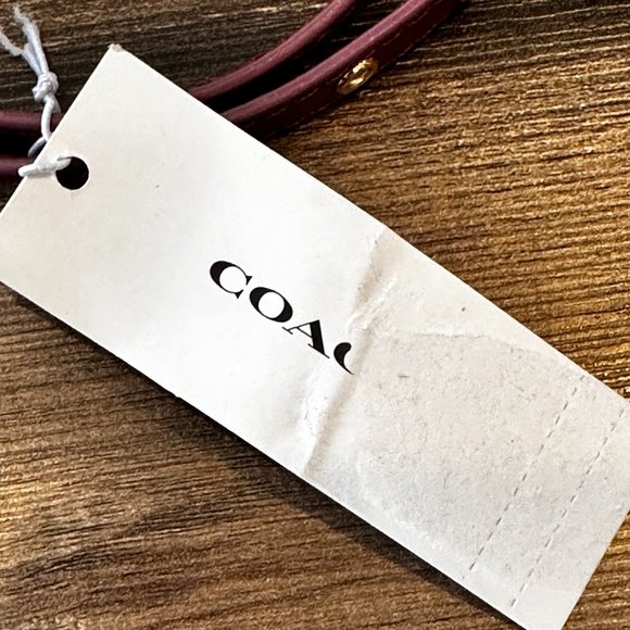 NWT Burgundy C-Buckle Double Wrap Leather Bracelet. - Picture 3 of 4